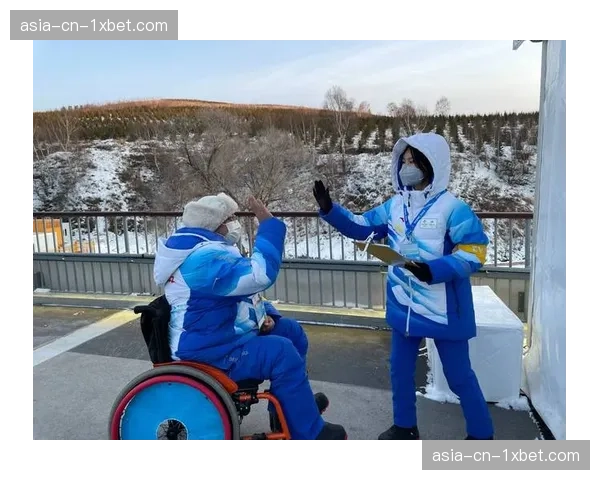 无障碍观赛服务（如解说字幕）逐步完善，践行包容性理念。