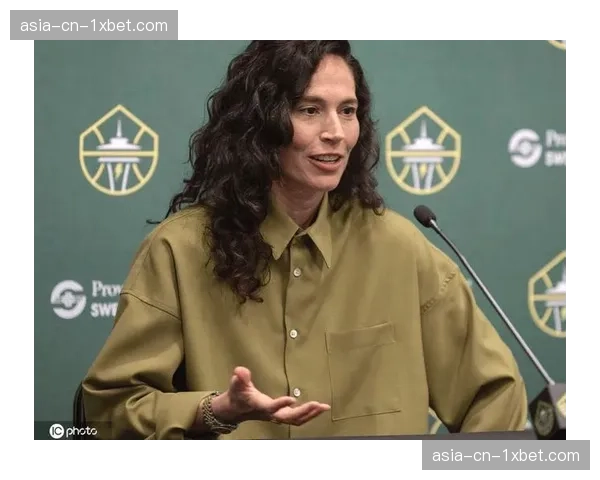 西雅图风暴官方宣布，传奇后卫苏-伯德将以部分股权持有者身份回归